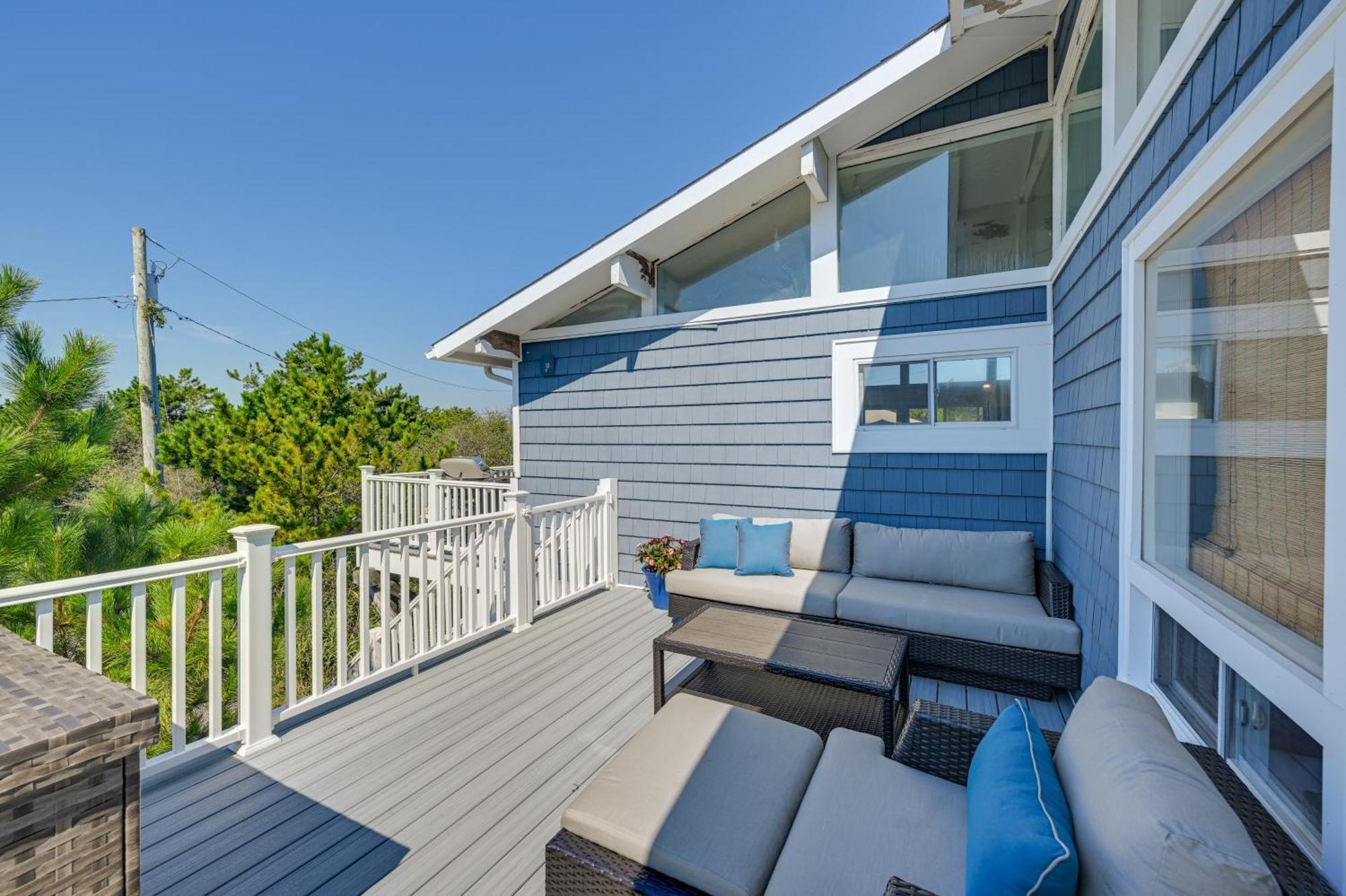 Westhampton Beach Home With Deck And Ocean Views! Zewnętrze zdjęcie